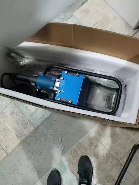 Fully automatic Dual motor drive slat slag cleaner remover for plasma laser cutting machine with low